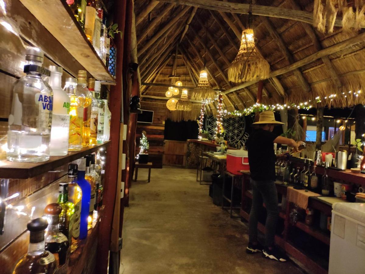 The All Inclusive Hostel - Food, Drinks And Transportation To The Beach And Cenotes Тулум Екстериор снимка