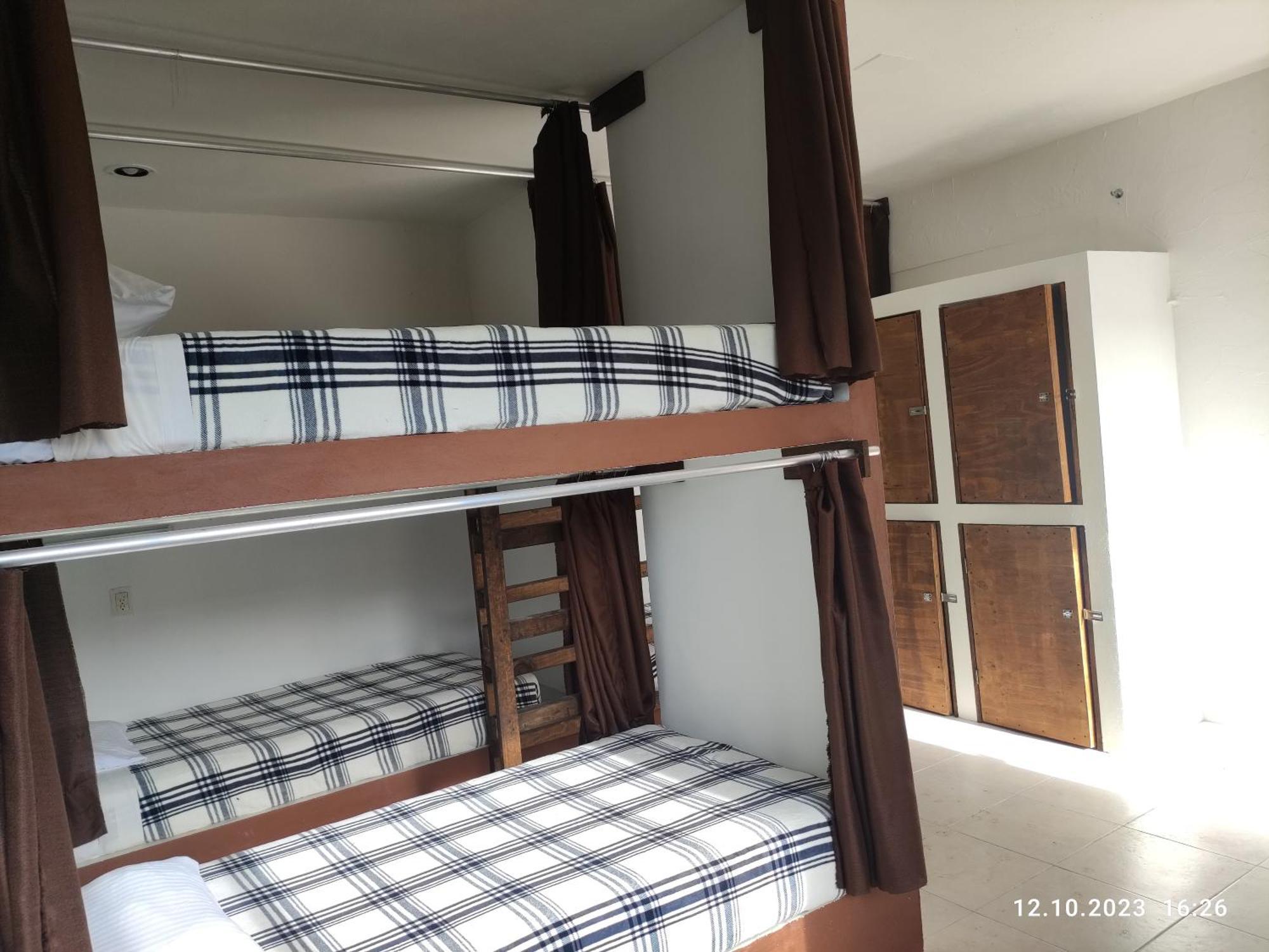 The All Inclusive Hostel - Food, Drinks And Transportation To The Beach And Cenotes Тулум Стая снимка