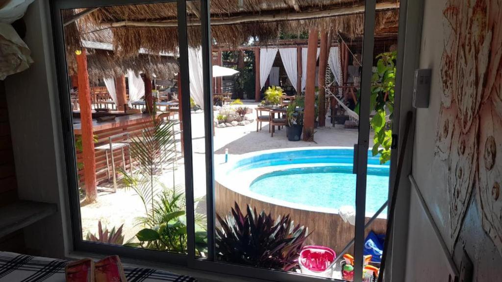 The All Inclusive Hostel - Food, Drinks And Transportation To The Beach And Cenotes Тулум Екстериор снимка